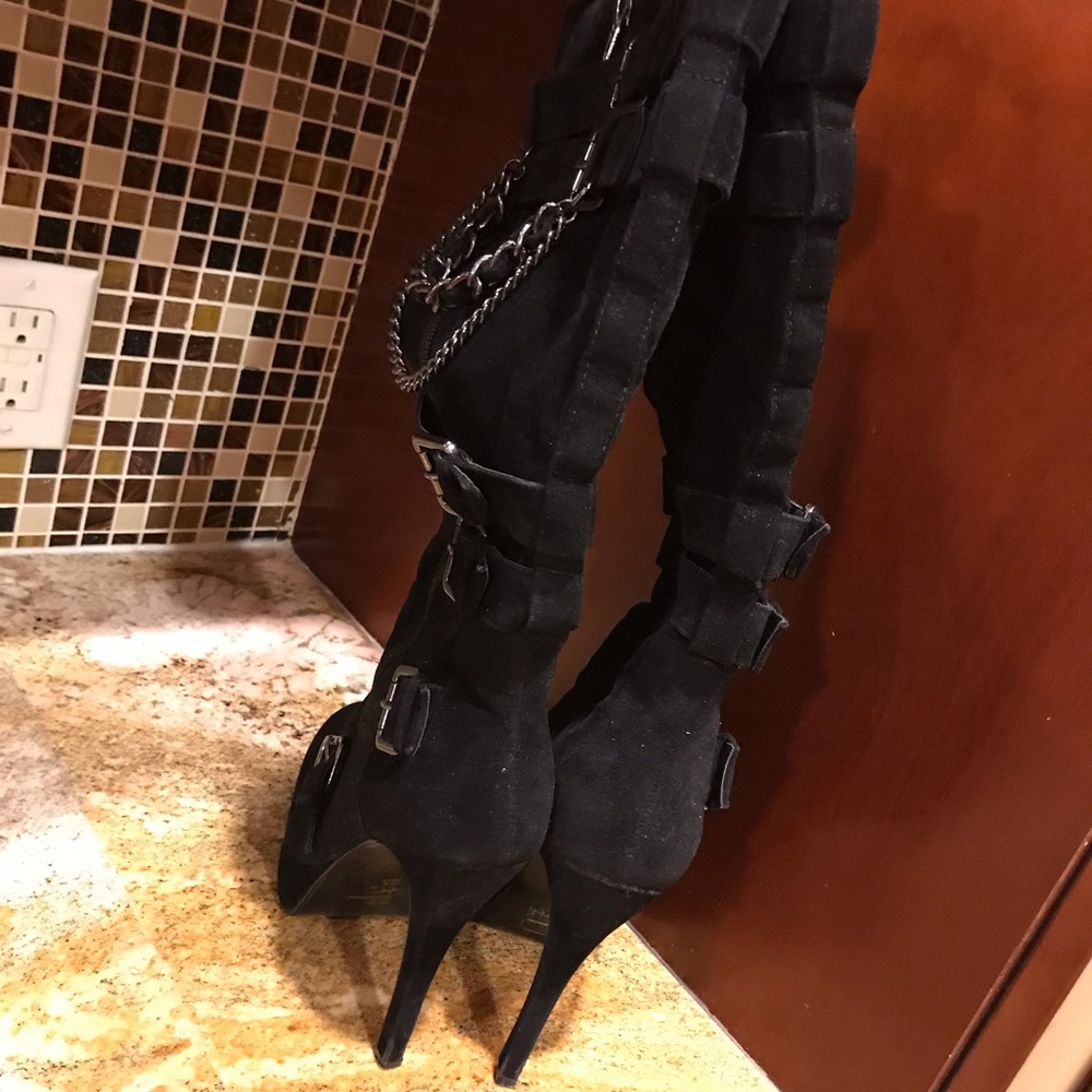 Belted & Chain Stiletto Suede Boot 👢 - Picture 6 of 8